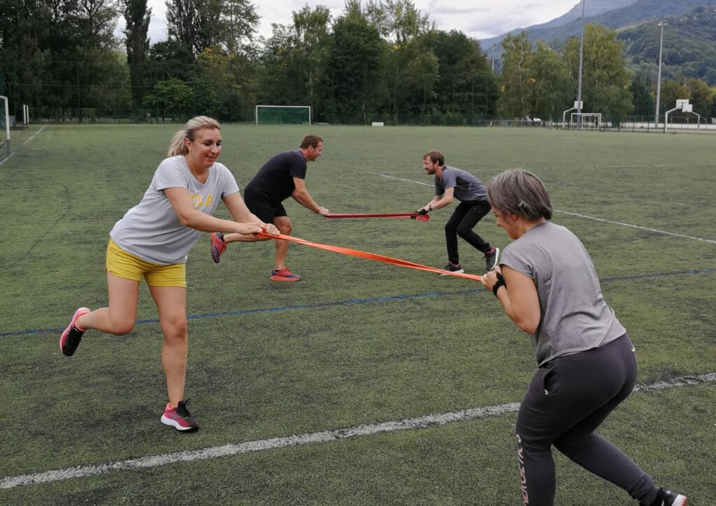 Séance coaching motivé par le jeu avec des élastiques